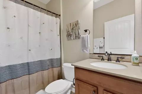 Bath - 8805 Compton St, Denton, TX 76207 photo 2 of 3