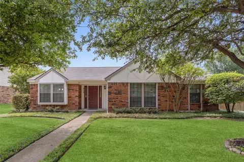 215 Aspenway Dr, Coppell, TX 75019