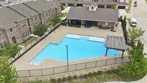 Exterior - 215 Suma Dr, Euless, TX 76040 photo 2 of 3
