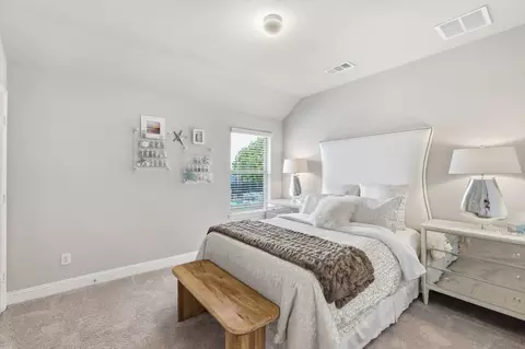 Bedroom - 215 Suma Dr, Euless, TX 76040 photo 4 of 5