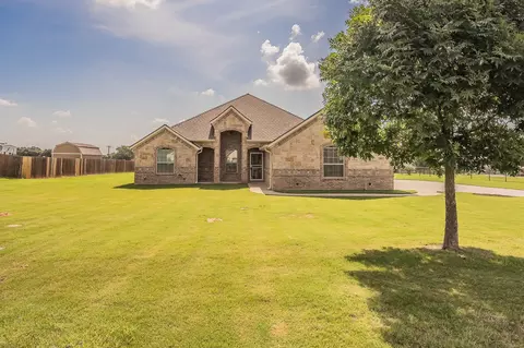 105 Briar Meadows Cir, Azle, TX 76020