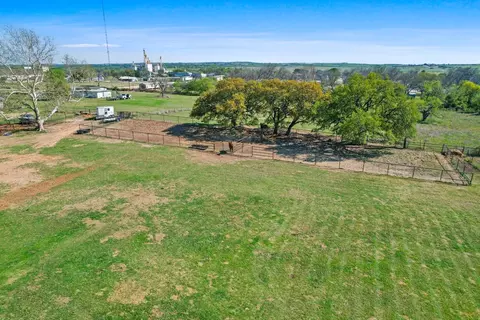 Other - 207 N Sand St, Comanche, TX 76442 photo 9 of 9