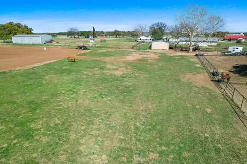 View/Area - 207 N Sand St, Comanche, TX 76442 photo 5 of 8