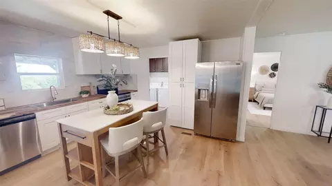 902 Pecos River Dr, Granbury, TX 76048