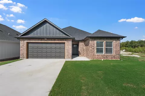 711 N College St, West, TX 76691