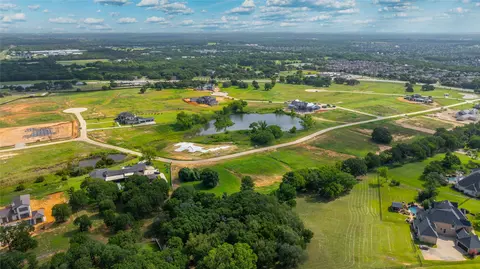 1326 Clydesdale Rd, Bartonville, TX 76226