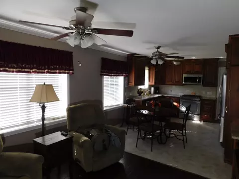 Other - 201 NE 8th St, Springhill, LA 71075 photo 5 of 10