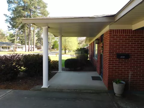 Exterior - 201 NE 8th St, Springhill, LA 71075 photo 11 of 13