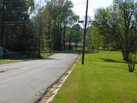 Other - 201 NE 8th St, Springhill, LA 71075 photo 3 of 10