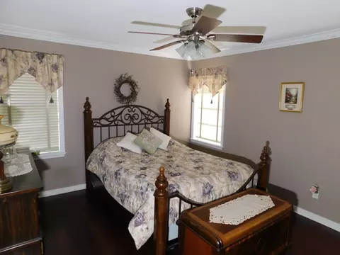 Bedroom - 201 NE 8th St, Springhill, LA 71075 photo 1 of 4