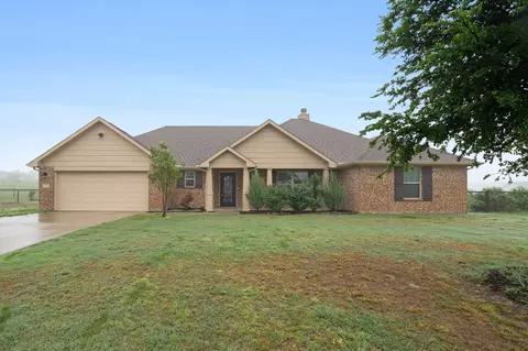 7207 Veal Station Rd, Weatherford, TX 76085