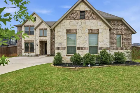 4002 Grove Valley Rd, Midlothian, TX 76065