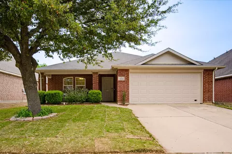 1525 Wickham Dr, Burleson, TX 76028