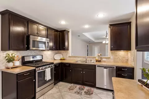 2490 Honeybee Ln, Frisco, TX 75036