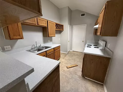Kitchen - 2011 Nectar Dr, Mesquite, TX 75149 photo 1 of 1