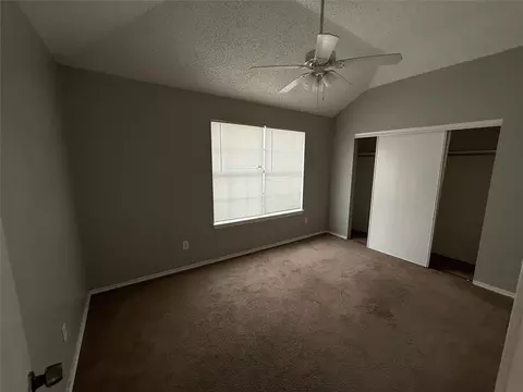 Bedroom - 2011 Nectar Dr, Mesquite, TX 75149 photo 2 of 4