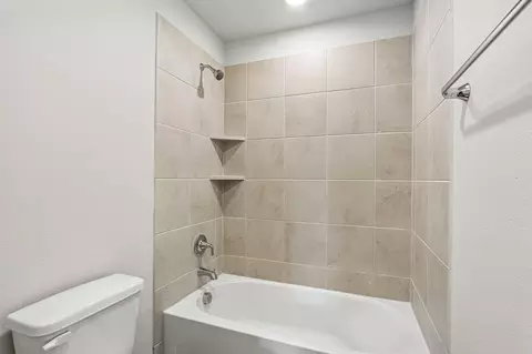 Bath - 1620 Esra Ln, Anna, TX 75409 photo 5 of 5
