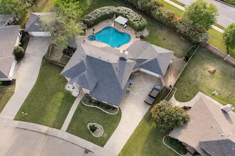 1024 Choke Cherry Ln, Crowley, TX 76036
