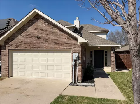 954 S Old Orchard Ln, Lewisville, TX 75067