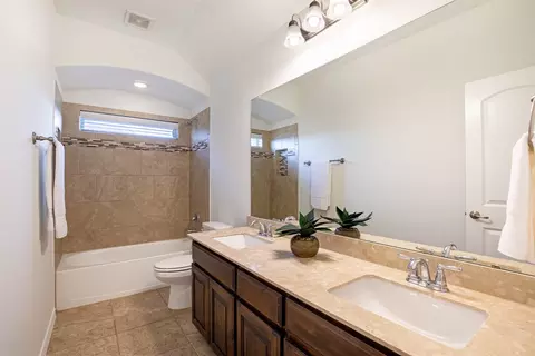 Bath - 112 Cole Ct, Argyle, TX 76226 photo 5 of 5