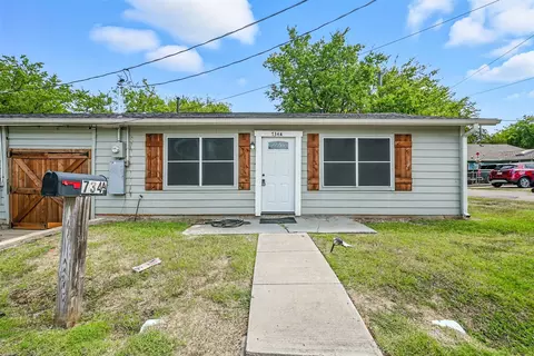 734 Thompson Dr #A AND B, Lake Dallas, TX 75065