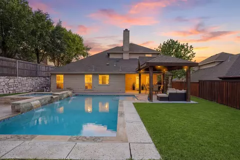 8600 Laughing Waters Trl, Mckinney, TX 75070