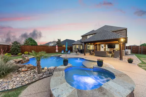 5176 Kerstyn Dr, Frisco, TX 75036