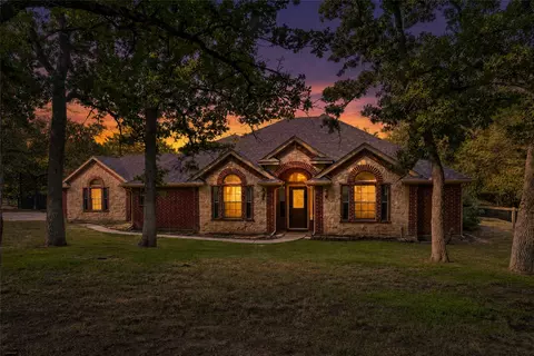 349 Sandpiper Dr, Weatherford, TX 76088