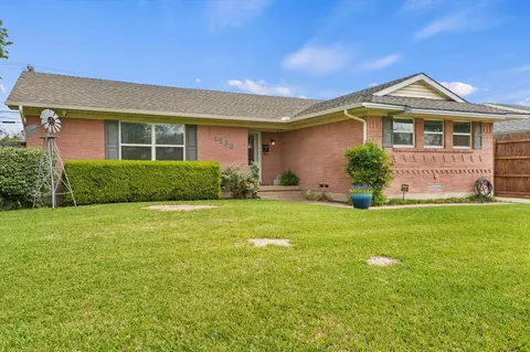 1233 Bardfield Ave, Garland, TX 75041