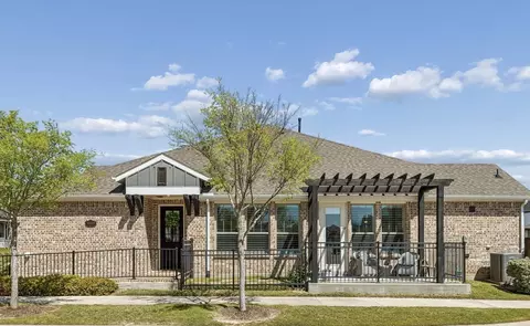 4552 Meadow Sage St, Arlington, TX 76005