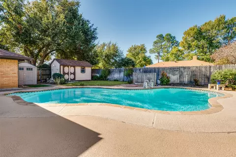 1910 Jamestown Ct, Arlington, TX 76013