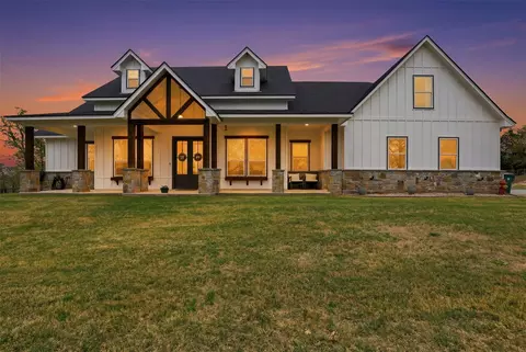 147 Sandpiper Dr, Weatherford, TX 76088
