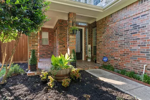 4405 Meadowcove Dr, Rowlett, TX 75088