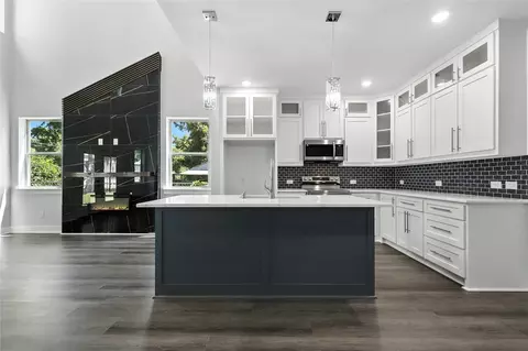 810 Euclid St, Cleburne, TX 76033