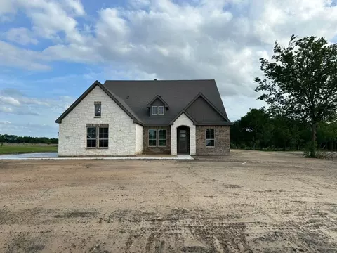 405 Cobb Rd, Leonard, TX 75452
