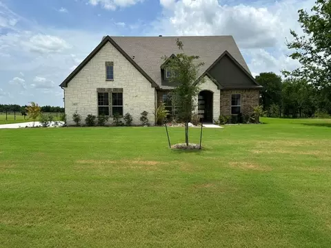 405 Cobb Rd, Leonard, TX 75452