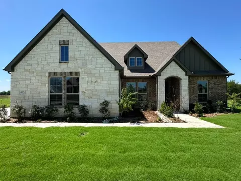 405 Cobb Rd, Leonard, TX 75452