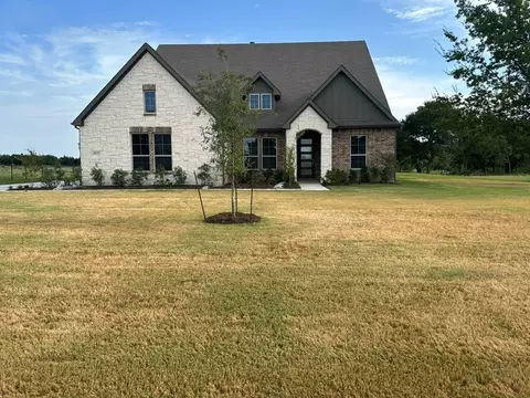 405 Cobb Rd, Leonard, TX 75452