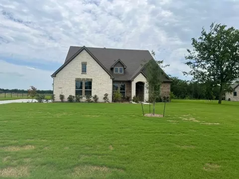 405 Cobb Rd, Leonard, TX 75452