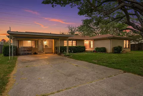 4212 Ken Michael Ct, North Richland Hills, TX 76180