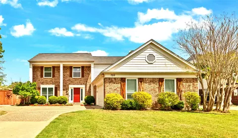 720 Bridget Way, Hurst, TX 76054
