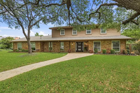 2701 Prairie Creek Ct, Plano, TX 75075