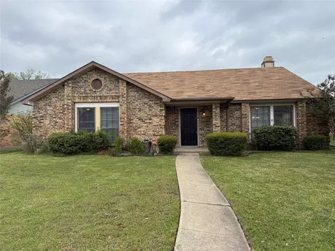 9421 Shipman St, Rowlett, TX 75088
