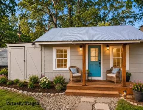 310 Cedar Point Cir, Gordonville, TX 76245