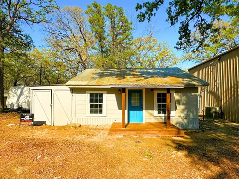 310 Cedar Point Cir, Gordonville, TX 76245