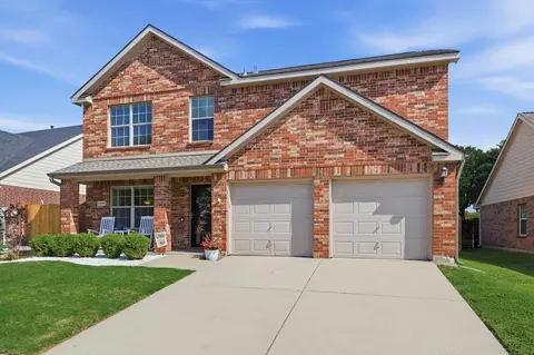 Exterior - 5908 Brookside Dr, Argyle, TX 76226 photo 2 of 10