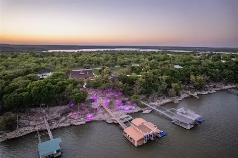 10251 Cliff Dr, Brownwood, TX 76801