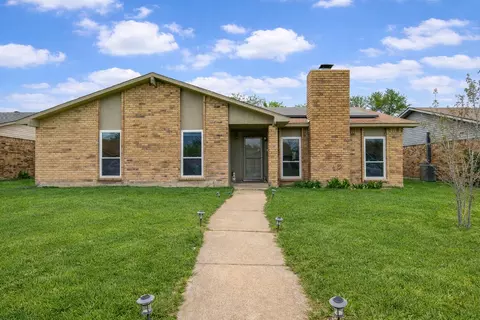 310 Willow Springs Ct, Coppell, TX 75019