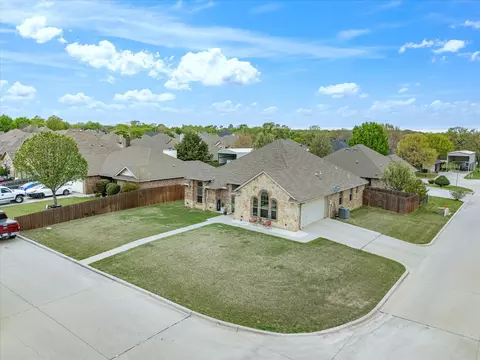 2209 Wells Fargo Ct, Bridgeport, TX 76426