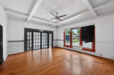 919 Wayne St, Dallas, TX 75223